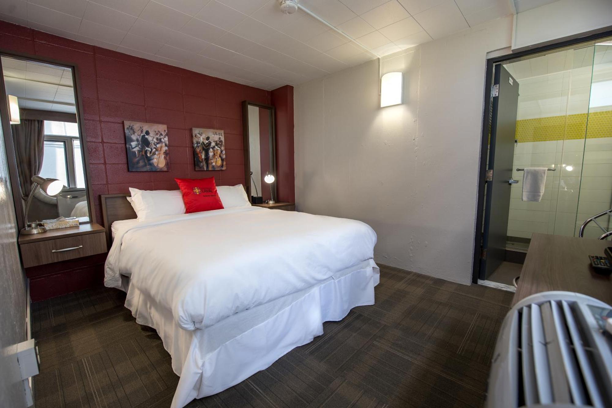 Double Room Bathroom