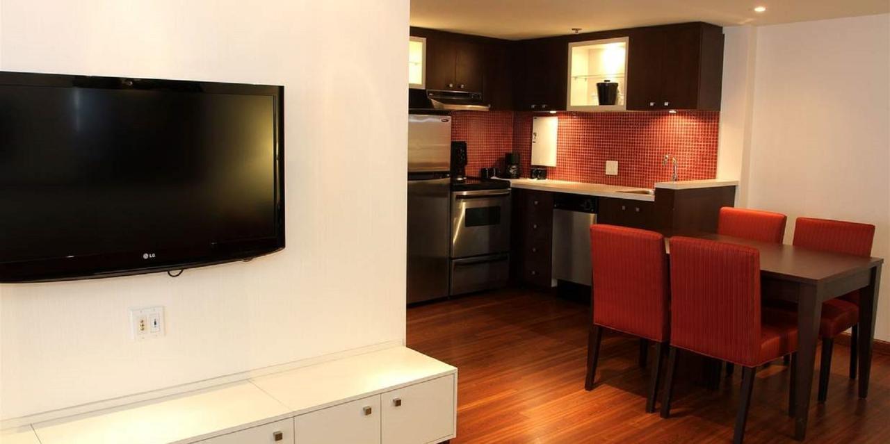 Two-Bedroom Suite, 3 Beds with Kitchenette and Balcony