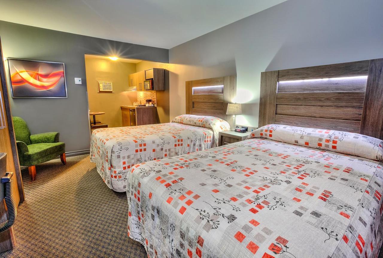 Double Room with Two Double Beds and Kitchenette
