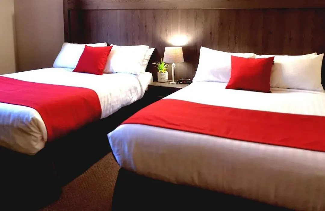 Hotel Et Motel Le Chateauguay-1